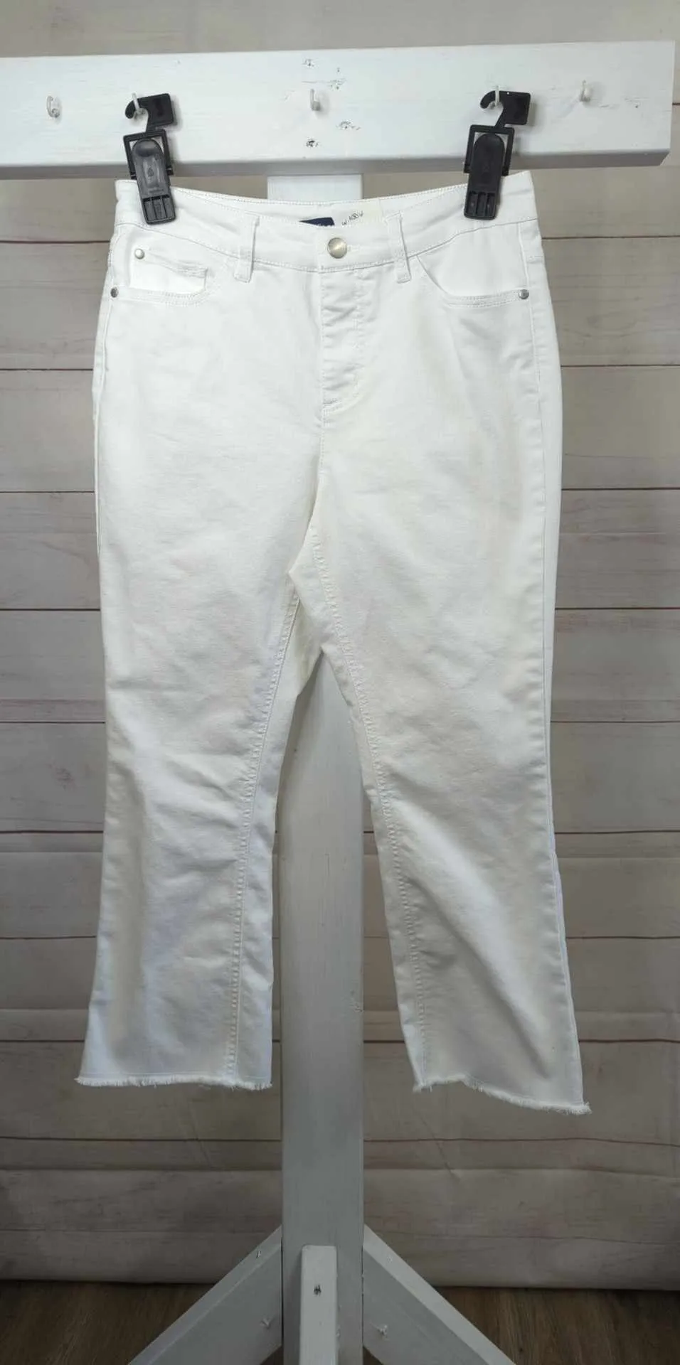 2P WHITE A586180 Studio Park x Amy Stran Petite All The Time White Jeans