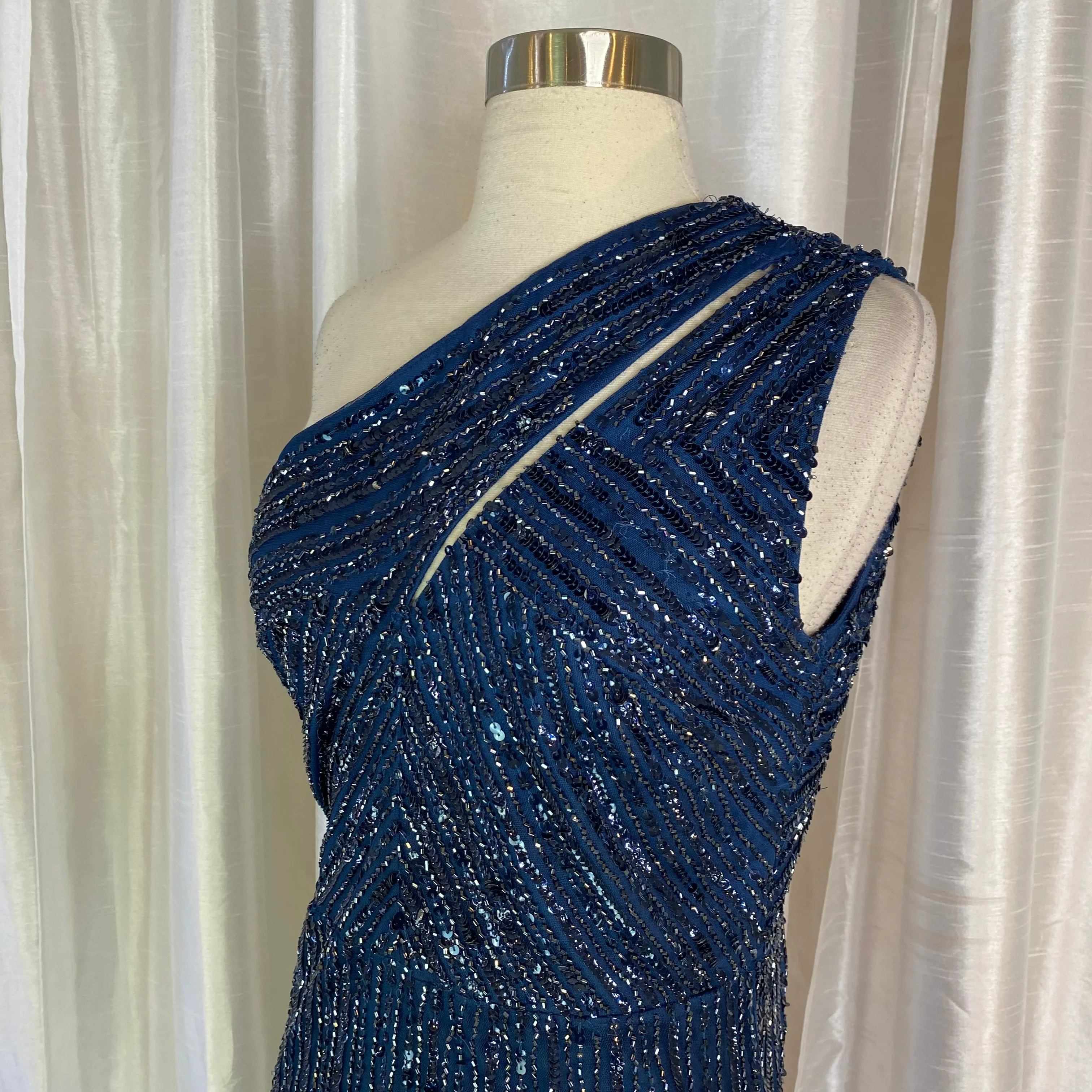 ADRIANNA PAPELL Long Sequin One Shoulder Gown Navy Size 12