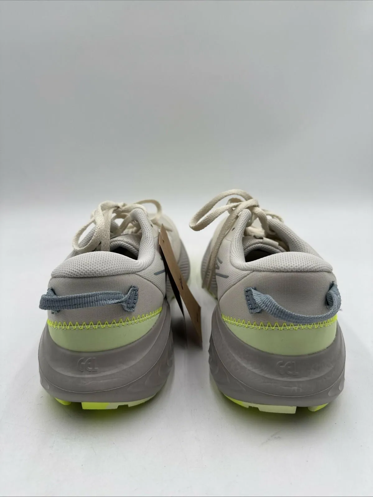 ASICS Womens Gel Excite Trail 2 Beige Hiking Shoes Size 9 - Very Good