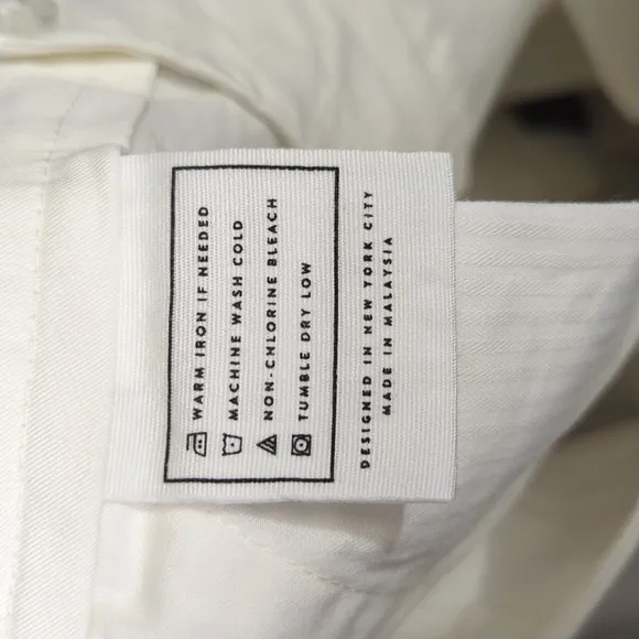 AYR Shorts Women's 10 White Cotton Zip Up Flat Front Chino 16915