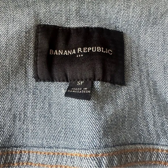 Banana Republic Factory Denim Jacket Cropped Collarless Small Petite NWOT
