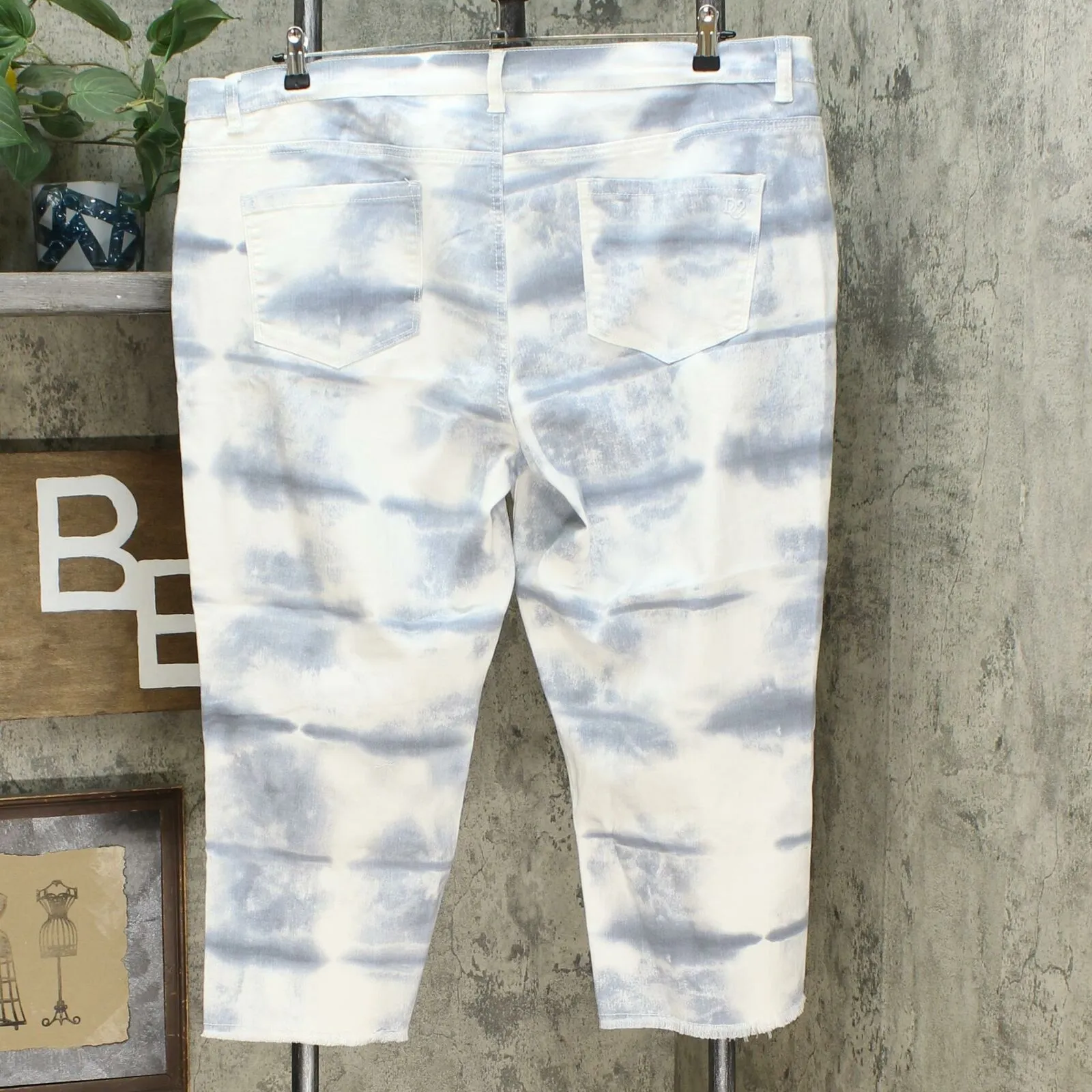 DG2 by Diane Gilman Petite Classic Stretch Tie Dye Straight Cropped Jeans