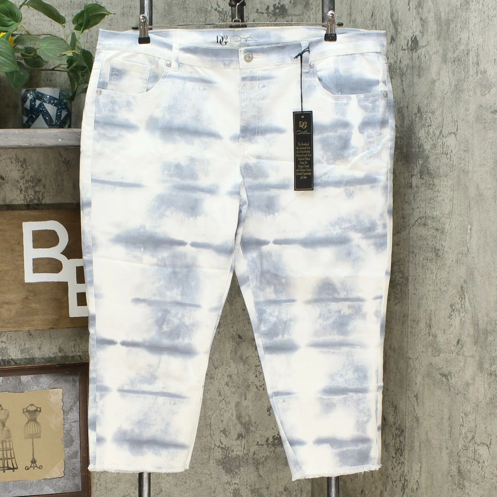 DG2 by Diane Gilman Petite Classic Stretch Tie Dye Straight Cropped Jeans