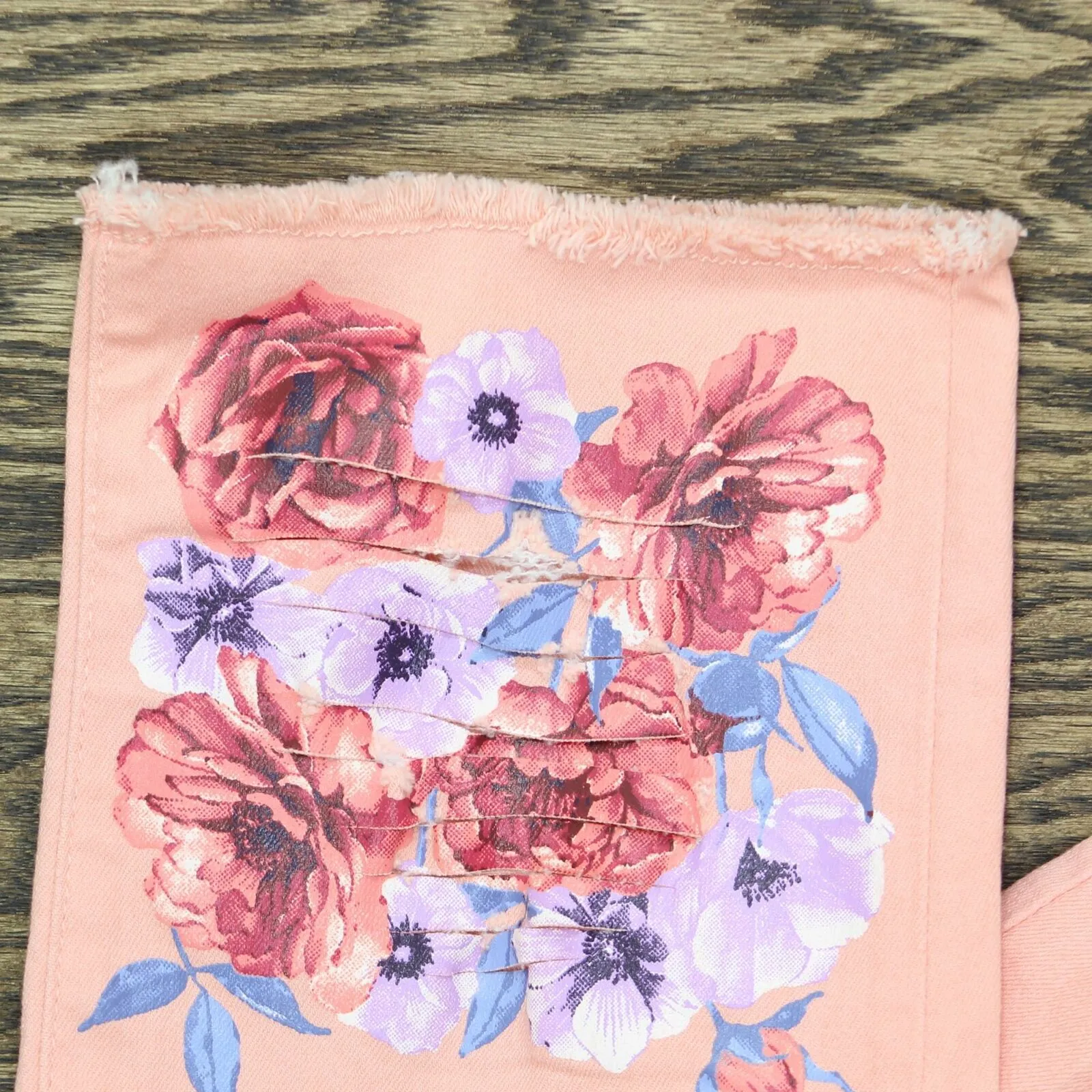 DG2 by Diane Gilman Petite Floral Fray-Hem Ankle Jeans Blush 6P