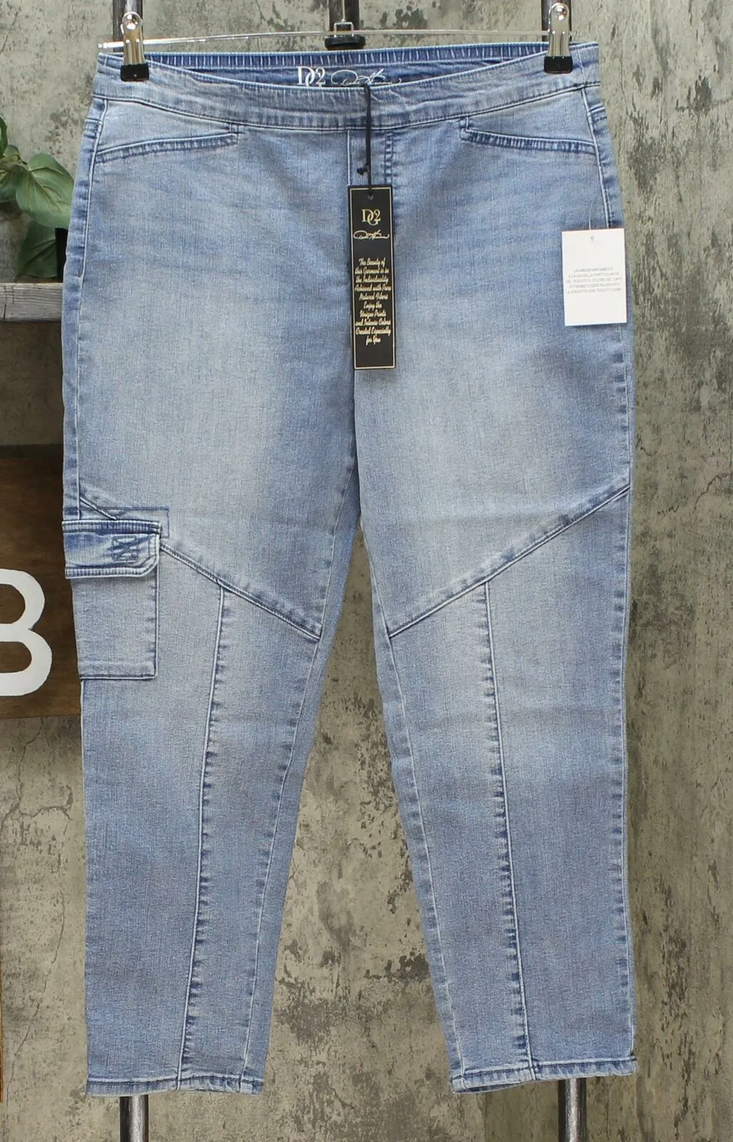 DG2 by Diane Gilman Women's Petite Cropped Stretch Twill Cargo Jeggings
