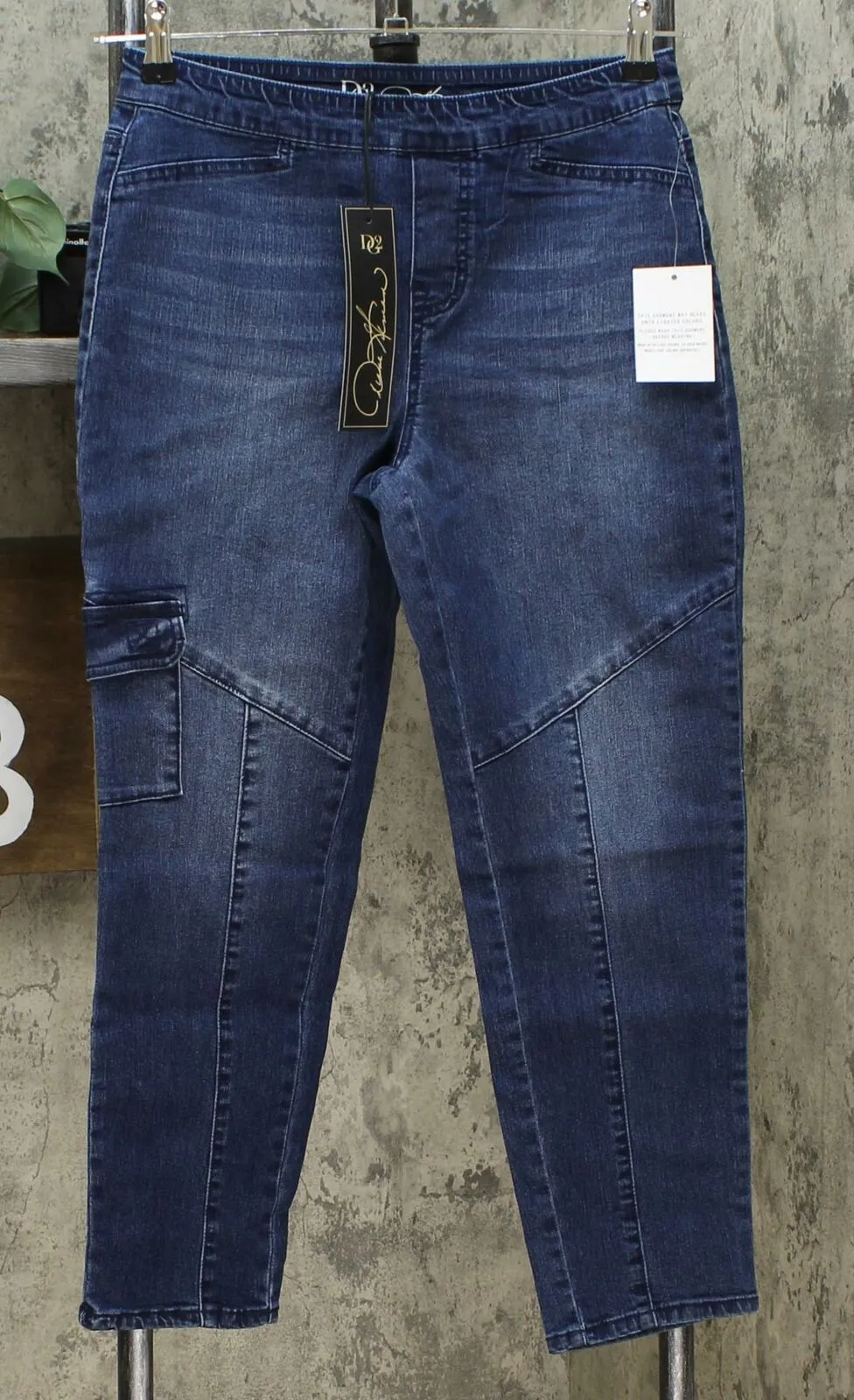 DG2 by Diane Gilman Women's Petite Cropped Stretch Twill Cargo Jeggings
