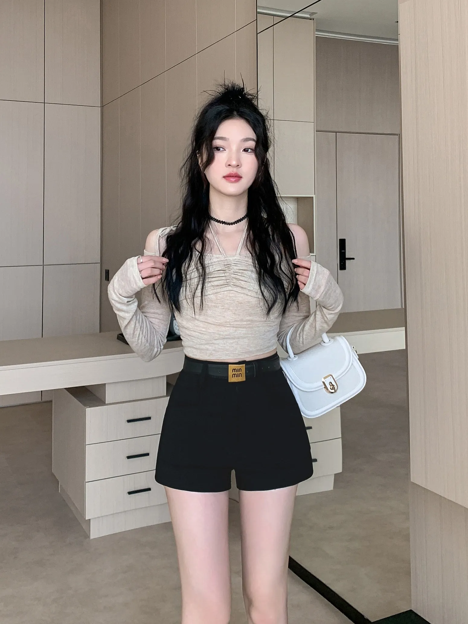 Fashionable High Waist Skinny Chino Shorts for Women
