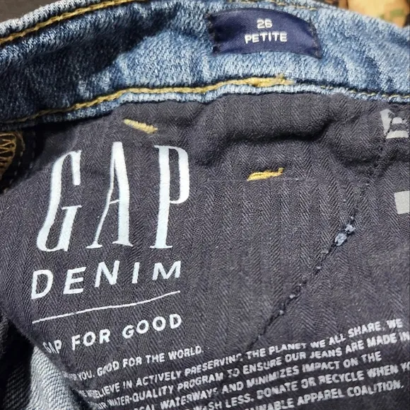 GAP Women's High Rise Wide Leg Cropped Pleated Jeans Y2K Boho Size 26 Petite