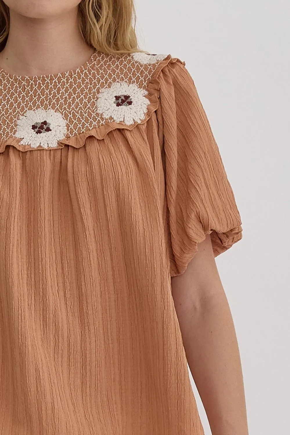 Goldie Textured Bubble Sleeve Smock Top || Camel
