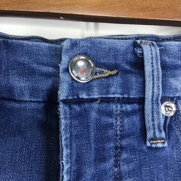 Good American Good Legs in Blue431 Size 28P Cropped.