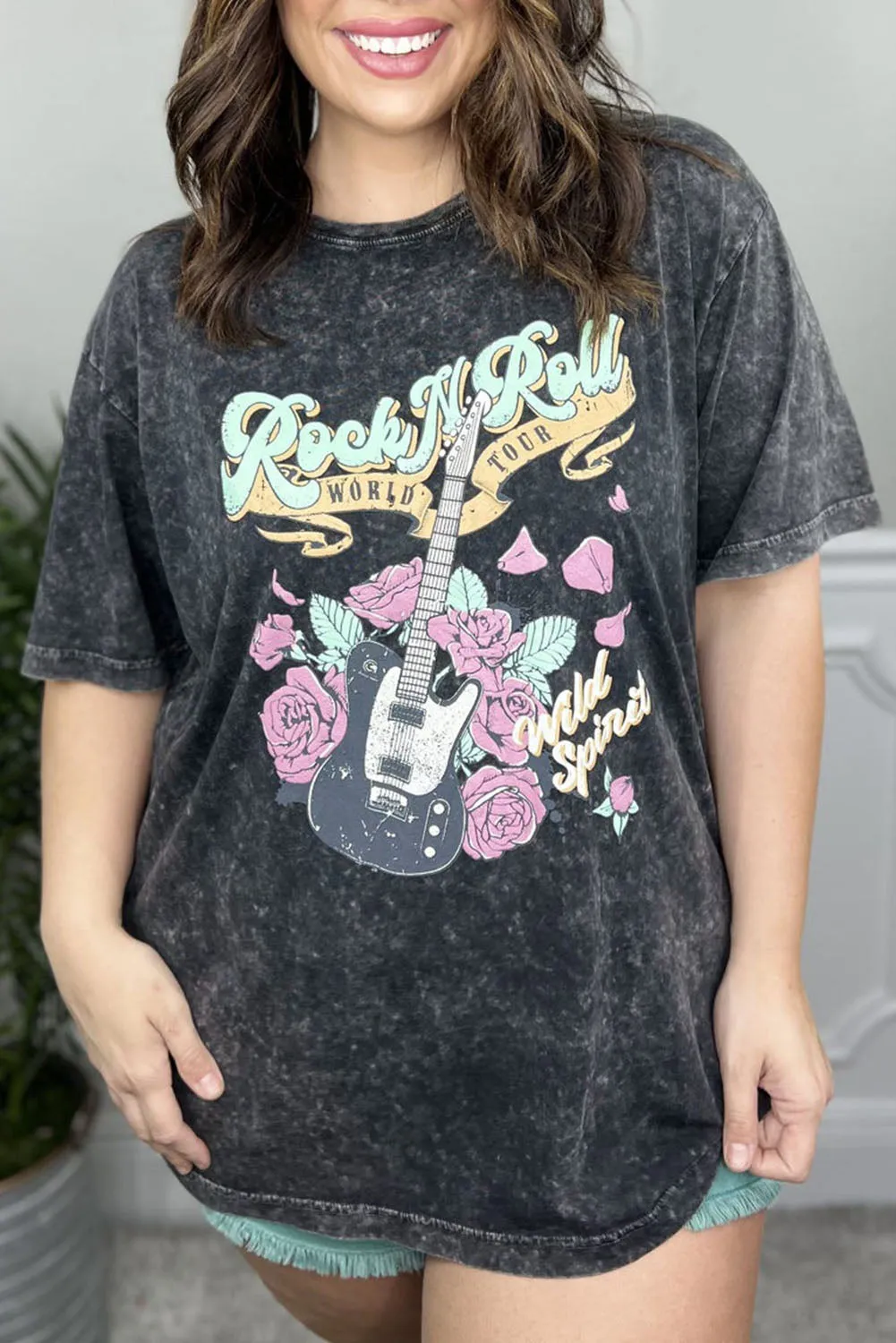 Gray Plus Size Retro Guitar Roses Graphic Washed T-shirt