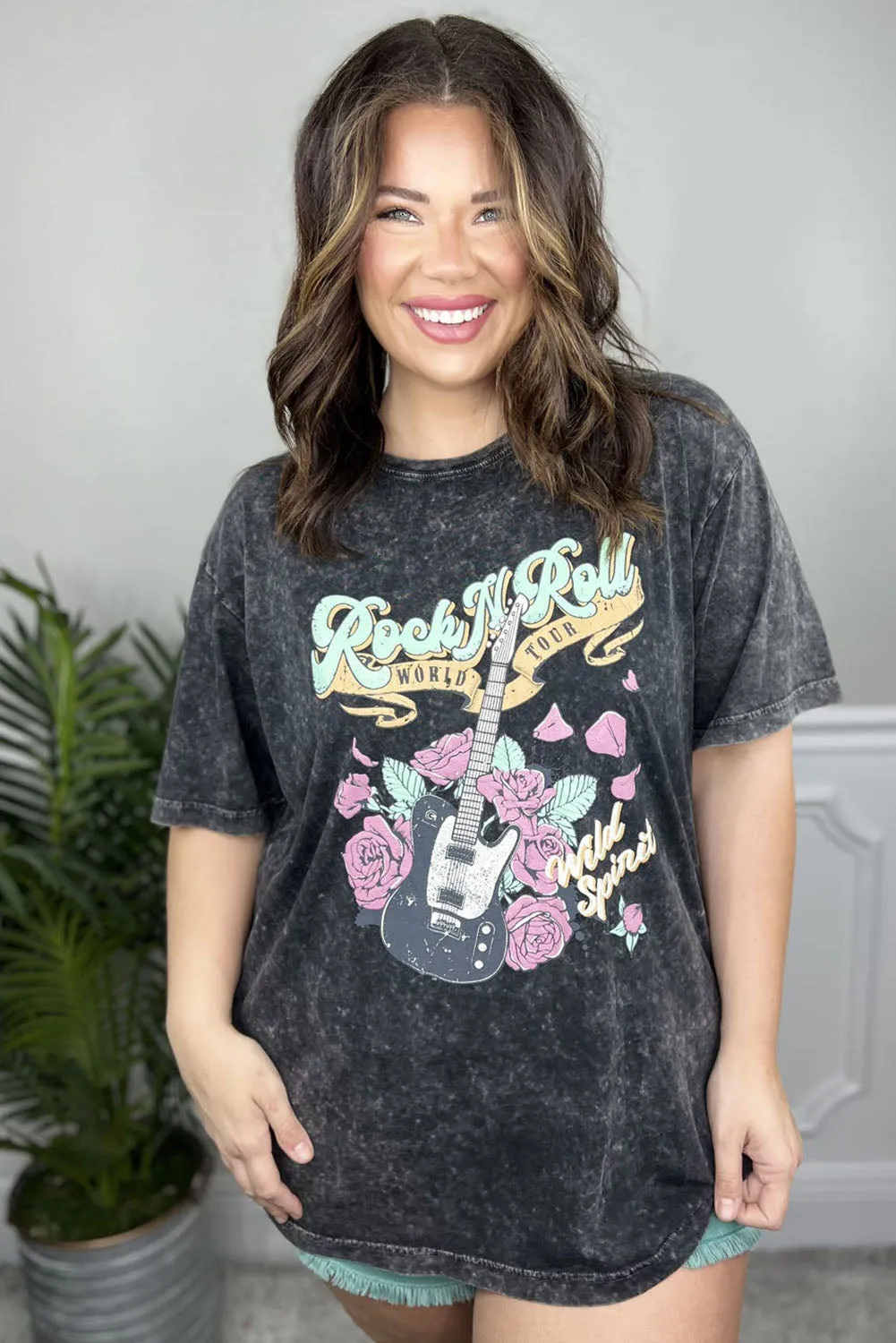 Gray Plus Size Retro Guitar Roses Graphic Washed T-shirt