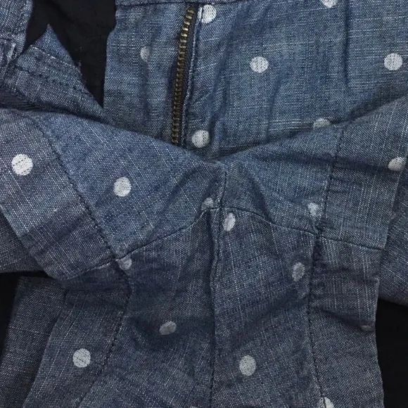 J CREW Shorts Chambray Polka Dot Chino Denim Lightweight Classic Style Size 4