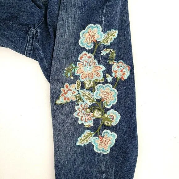 J. JILL Petites Jeans Cropped Cape Cod Embroidery