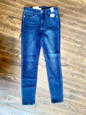 Judy Blue || Mellie Mid-Rise Classic Crinkle Ankle Detail Skinny Jean
