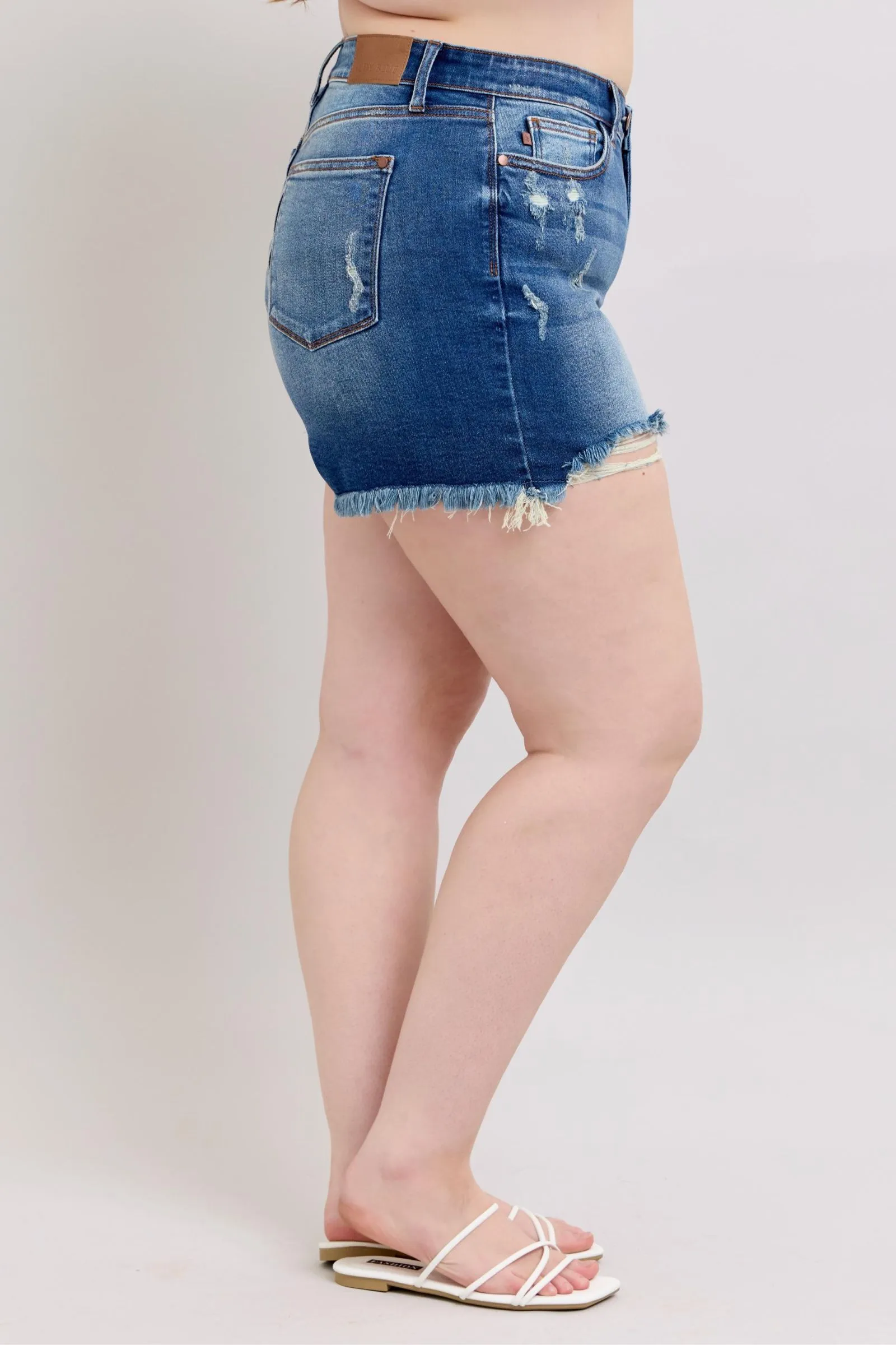 Judy Blue || Zola 2-Button Dad Shorts with Destroyed Hem