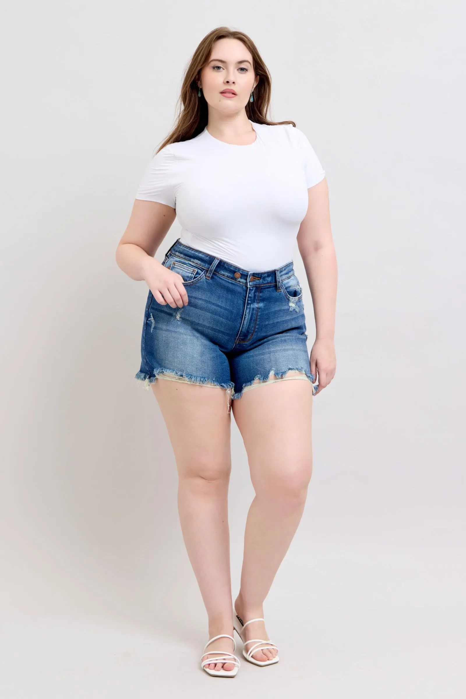 Judy Blue || Zola 2-Button Dad Shorts with Destroyed Hem