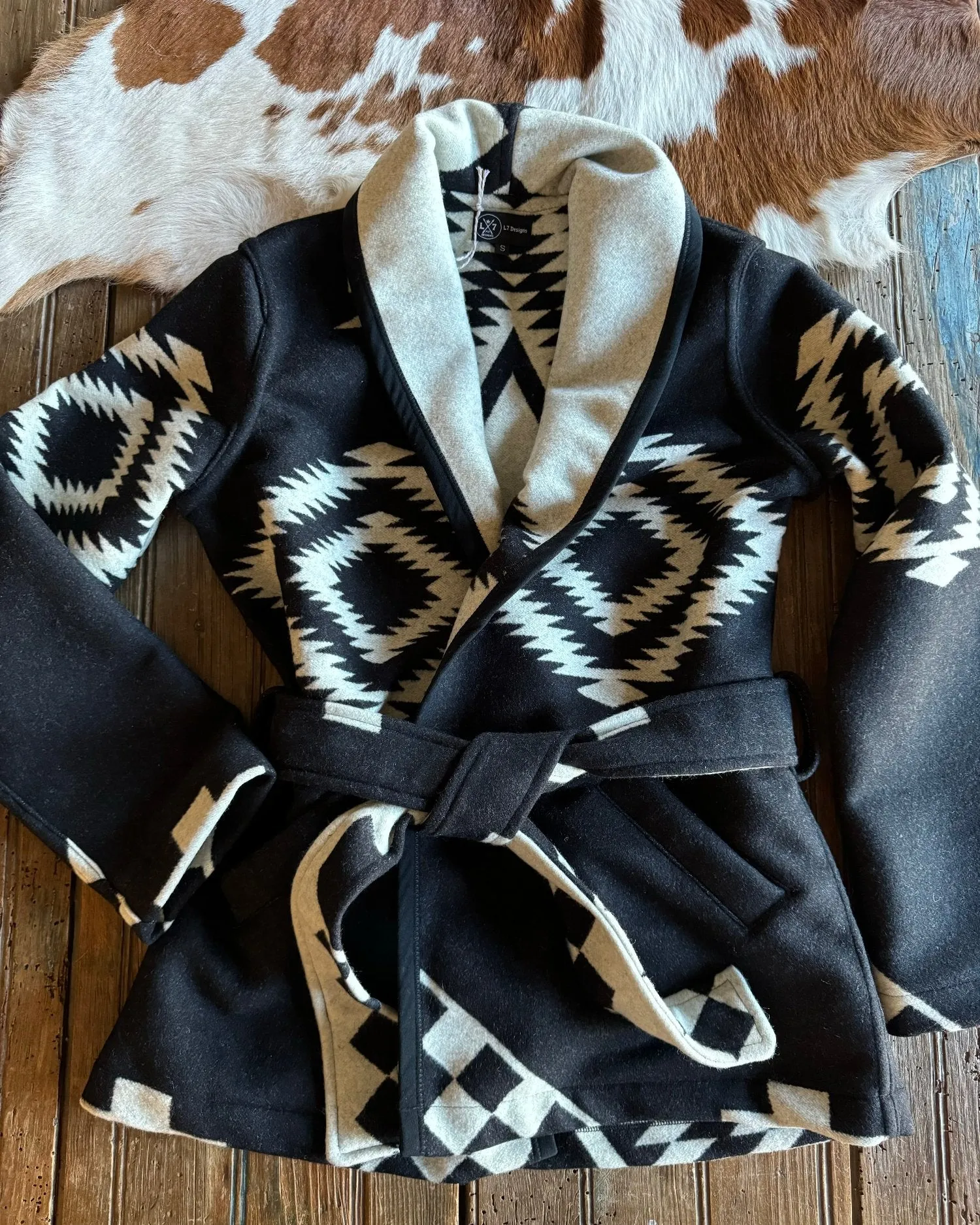 Los Ojos Wool Wrap Coat