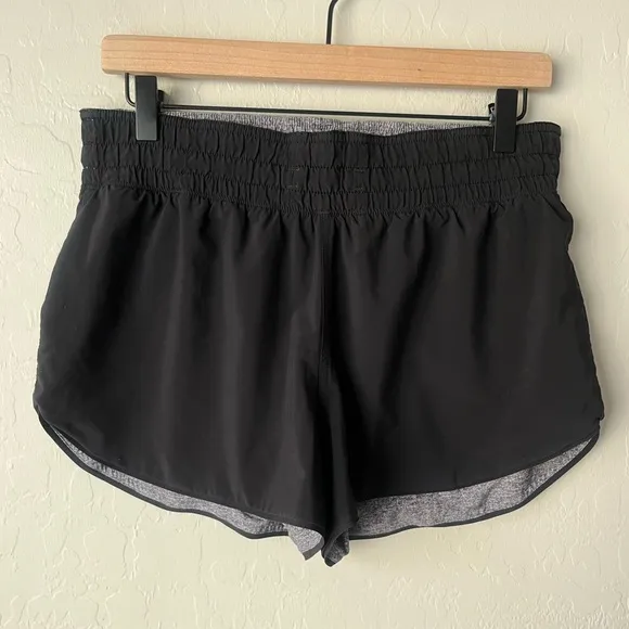 Lululemon choose a side reversible athletic shorts 8 black grey