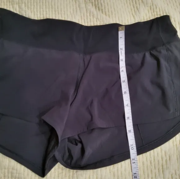 Lululemon Speed Up Low Rise Lined Shorts Size 8
