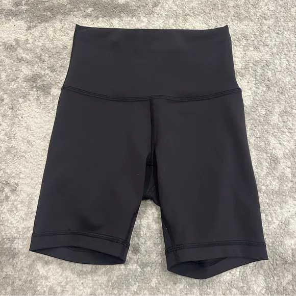 Lululemon Wunder Train High Rise Short 6” Black Athletic Yoga Workout Shorts 2