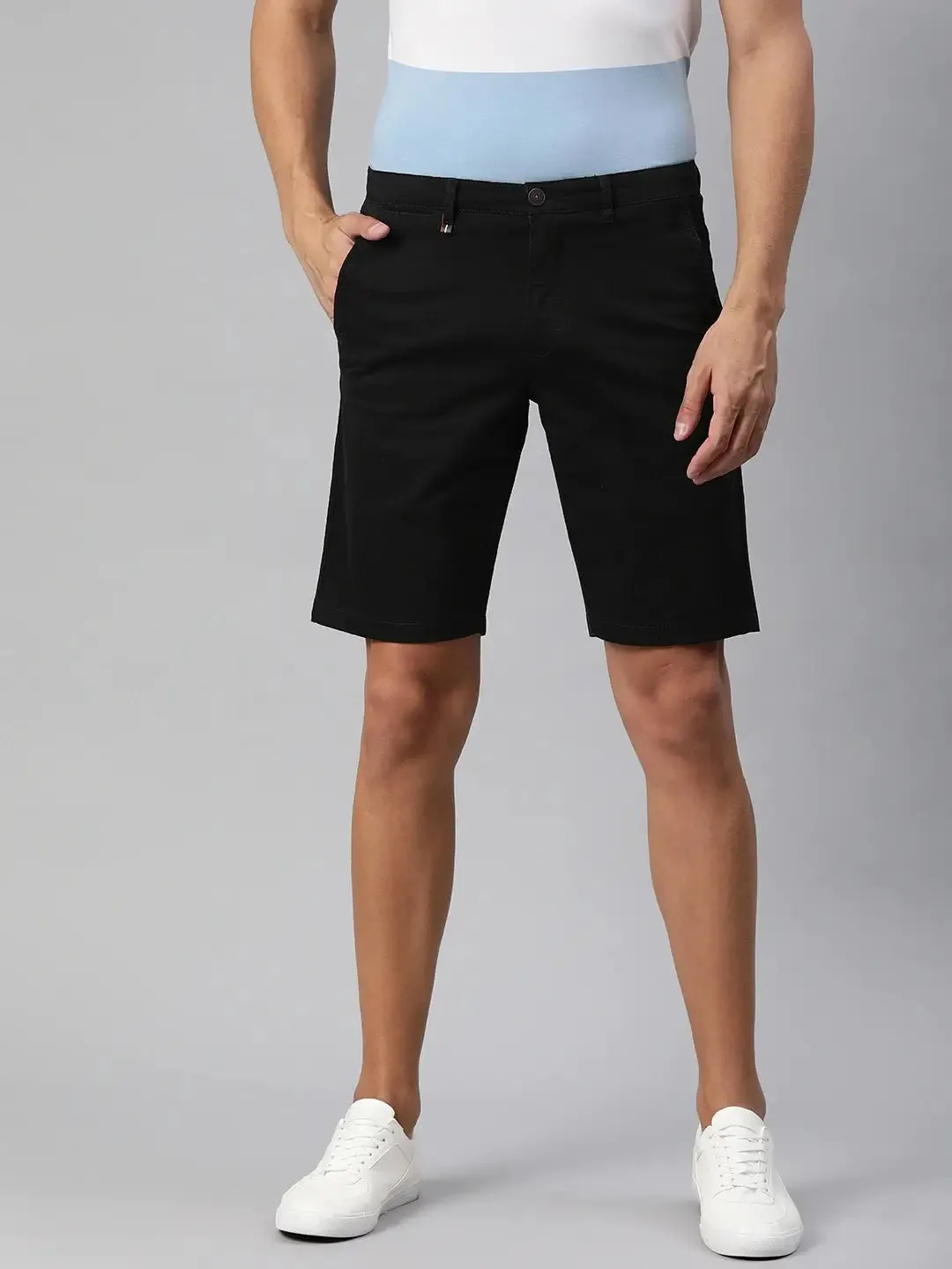 Men Black Solid Slim Fit Regular Shorts