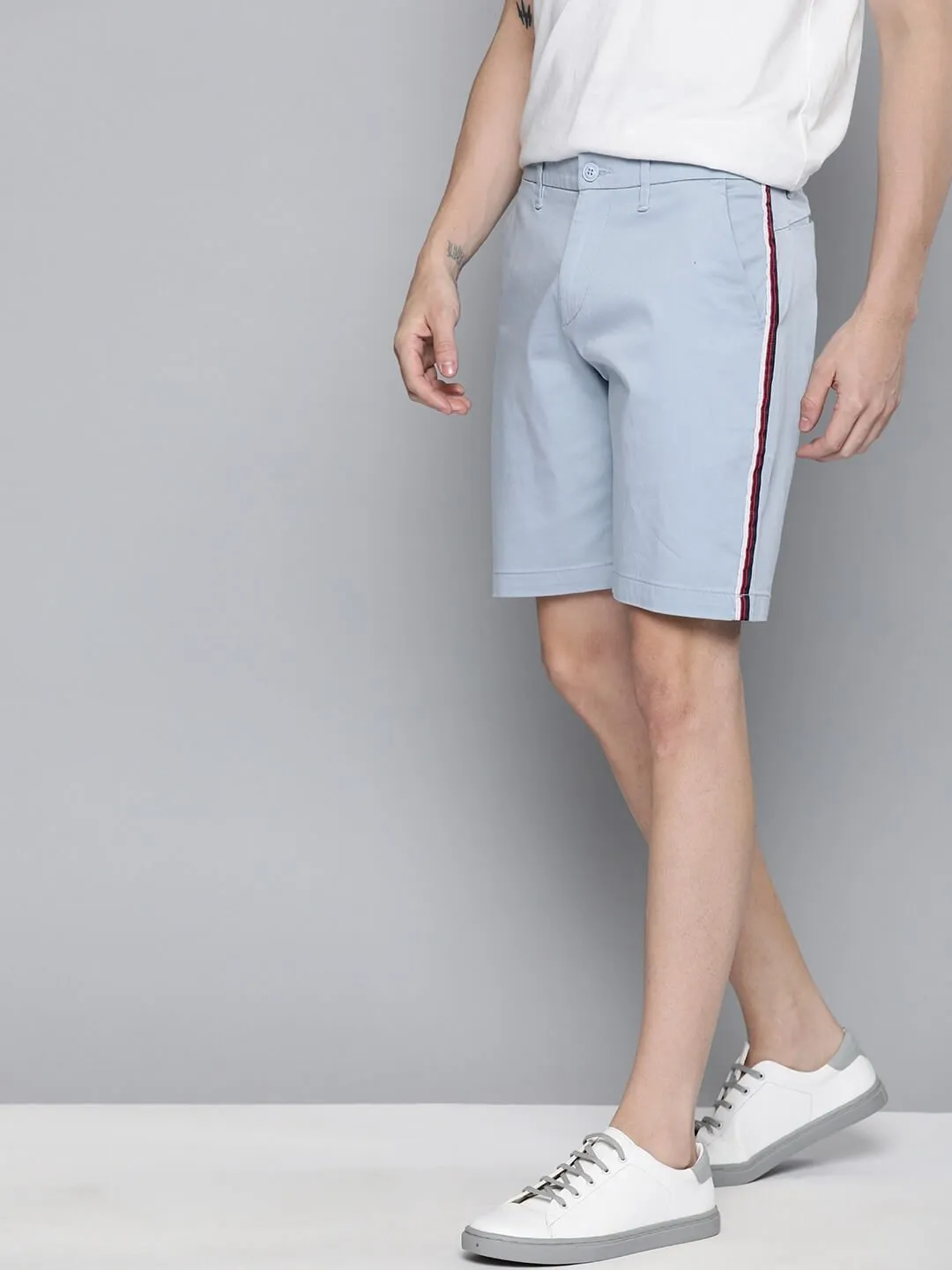 Men Blue Solid Regular Fit Regular Shorts with Side Stripes