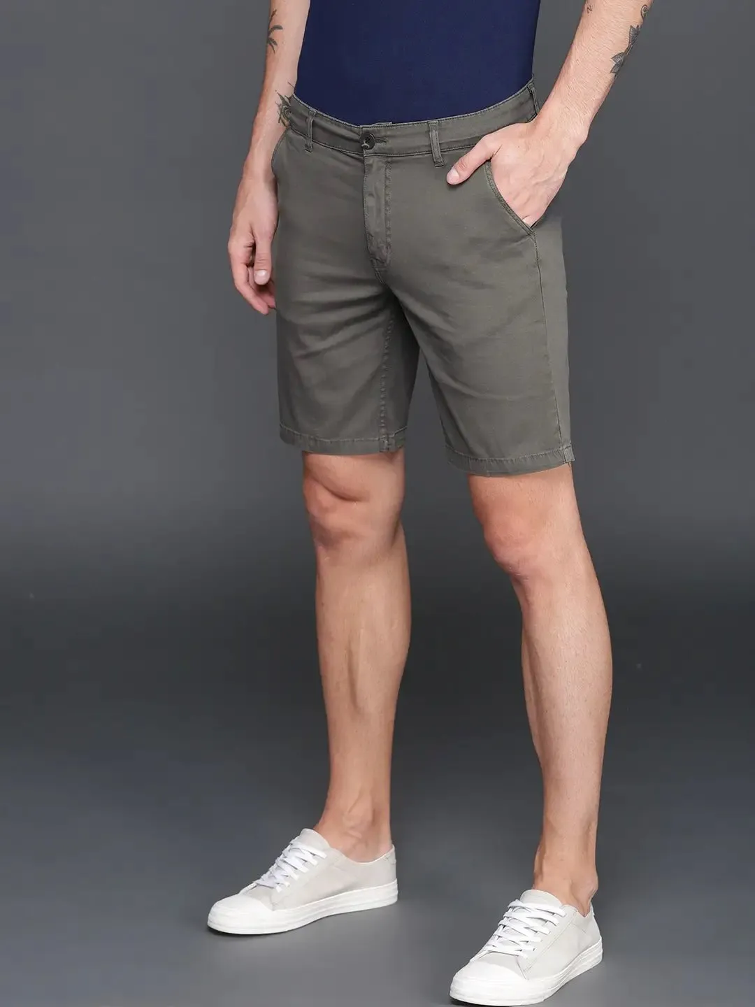 Men Grey Solid Slim Fit Chino Shorts