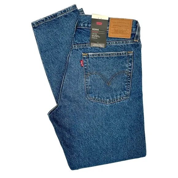 NWT Levi’s Wedgie High Rise Tapered Leg Jeans