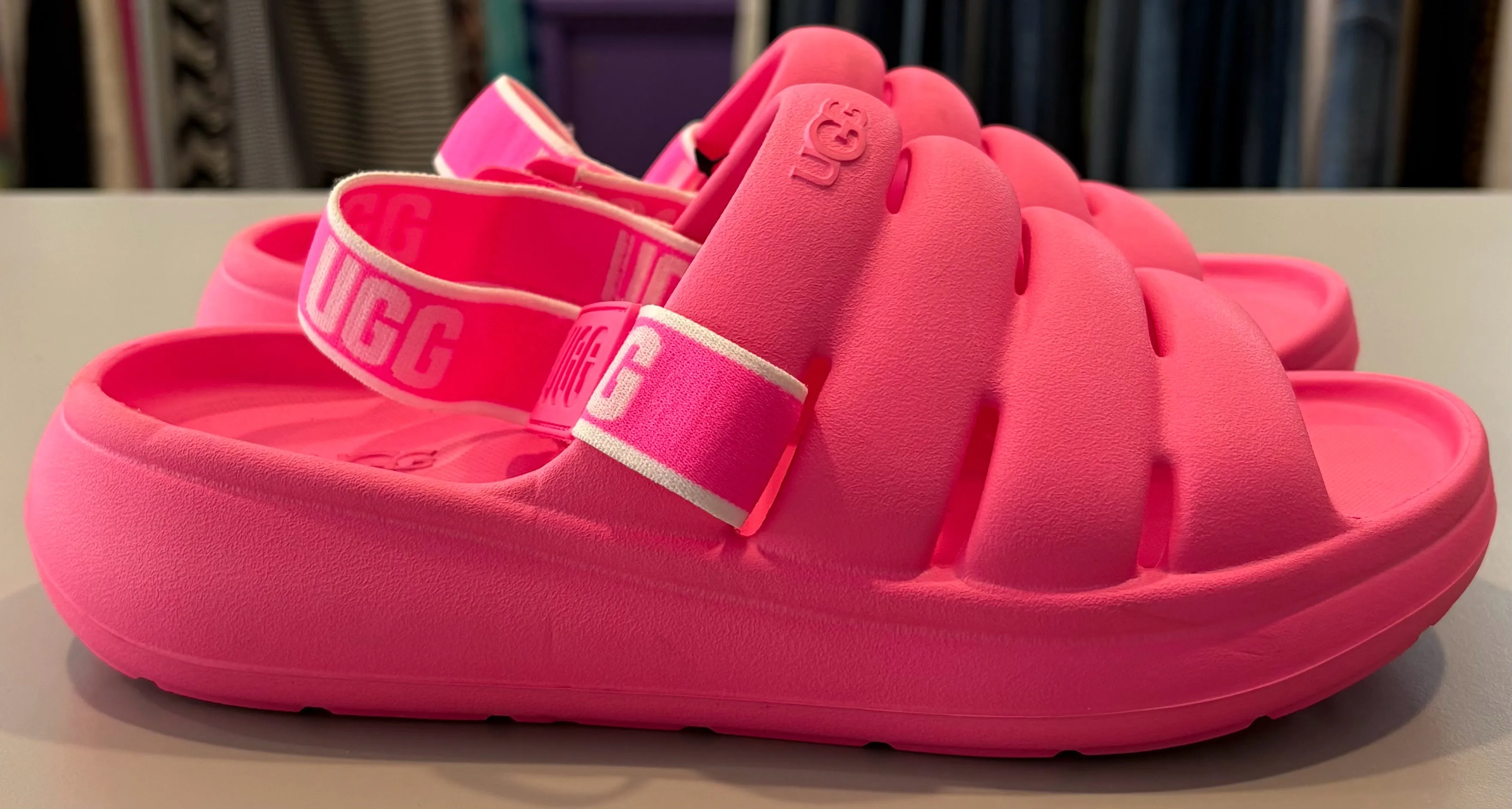 NWT  UGG K Sport Yeah Slingback Sandals Sz: 5