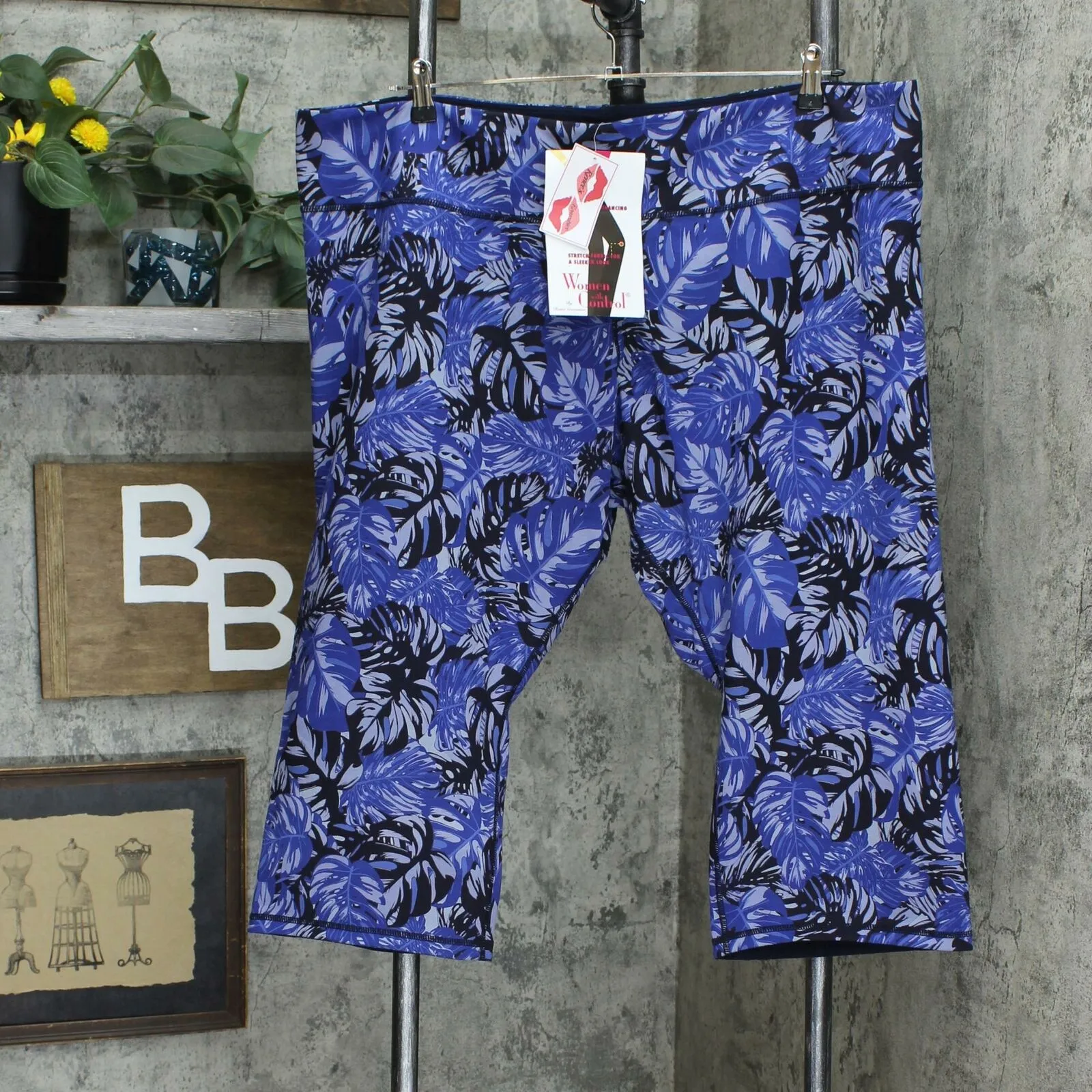 NWT Women With Control Renee's Reversibles Petite Crop Pants. A354372-Plus 3XP