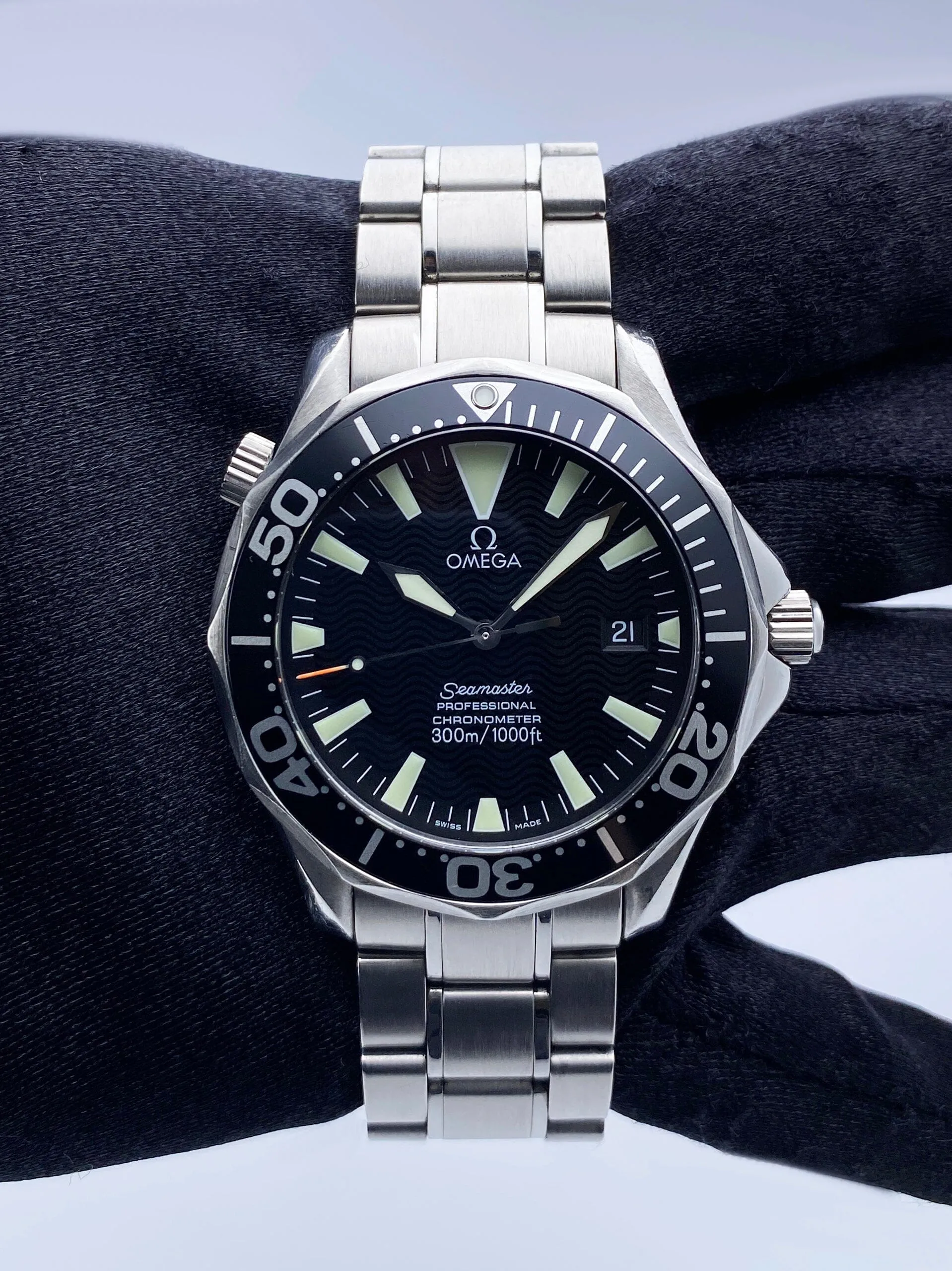 Omega Seamaster 2254.50.00 Black dial Steel Mens Watch