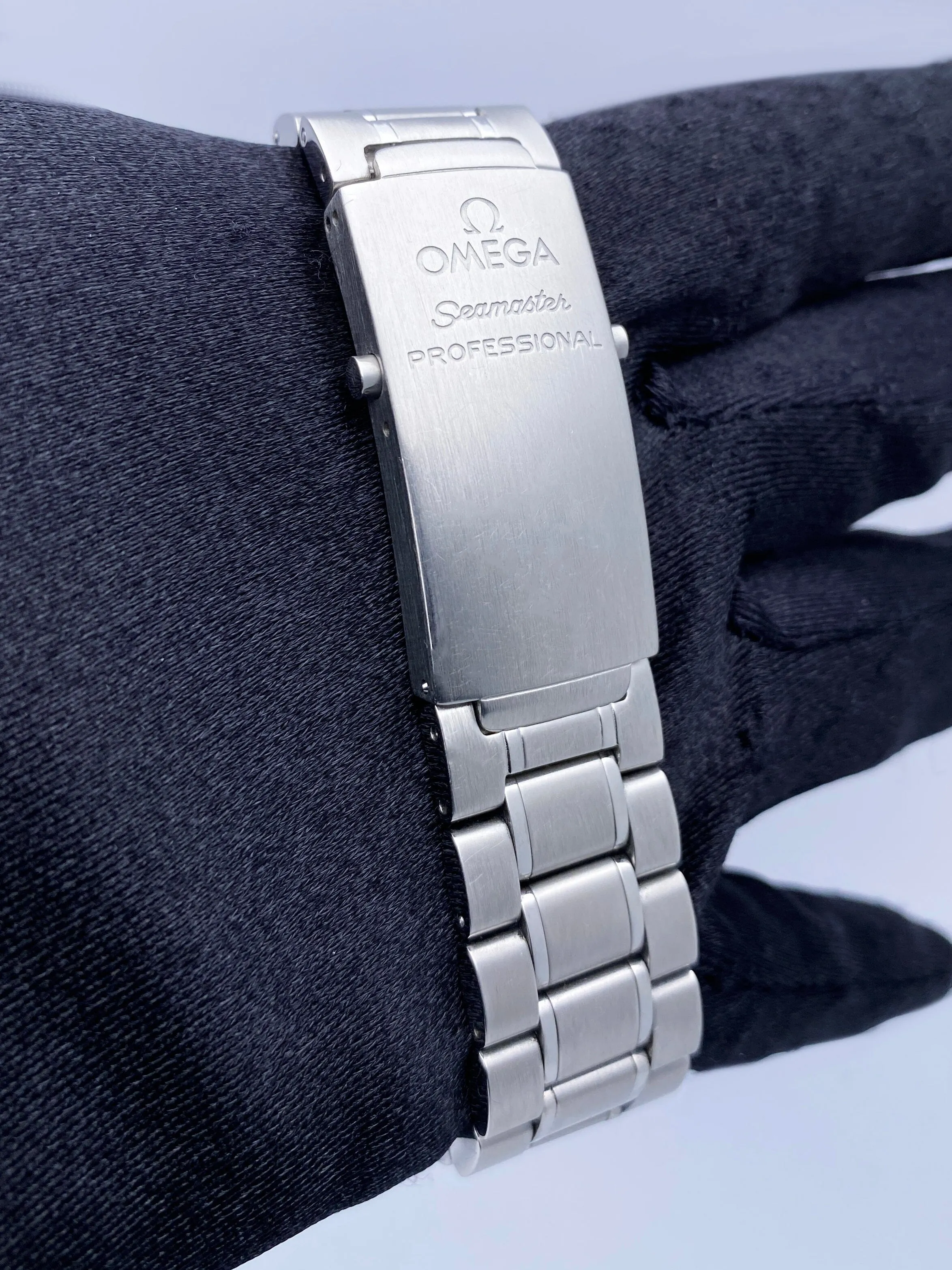 Omega Seamaster 2254.50.00 Black dial Steel Mens Watch