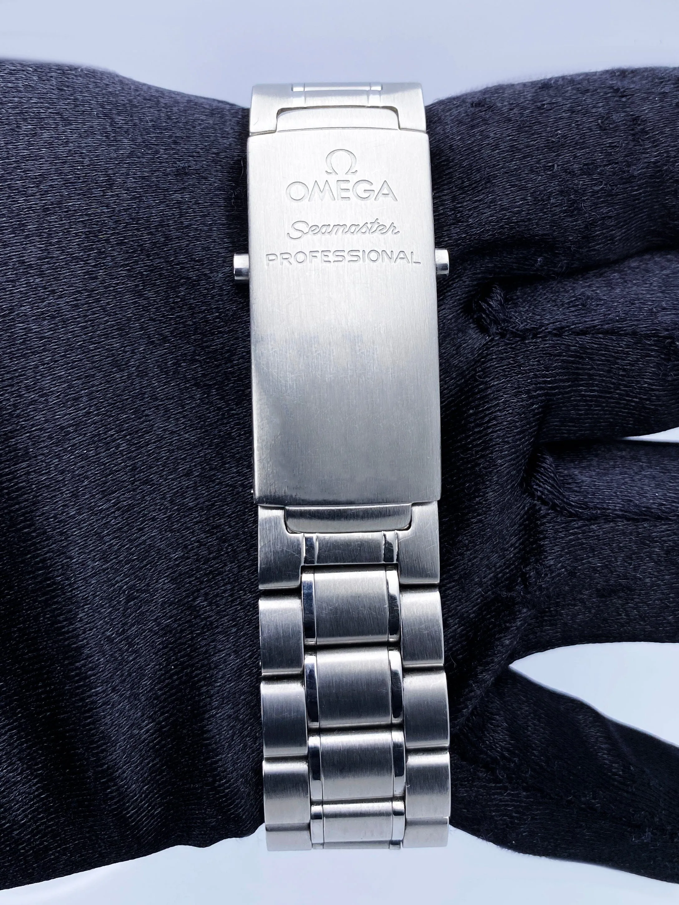 Omega Seamaster 2254.50.00 Black dial Steel Mens Watch