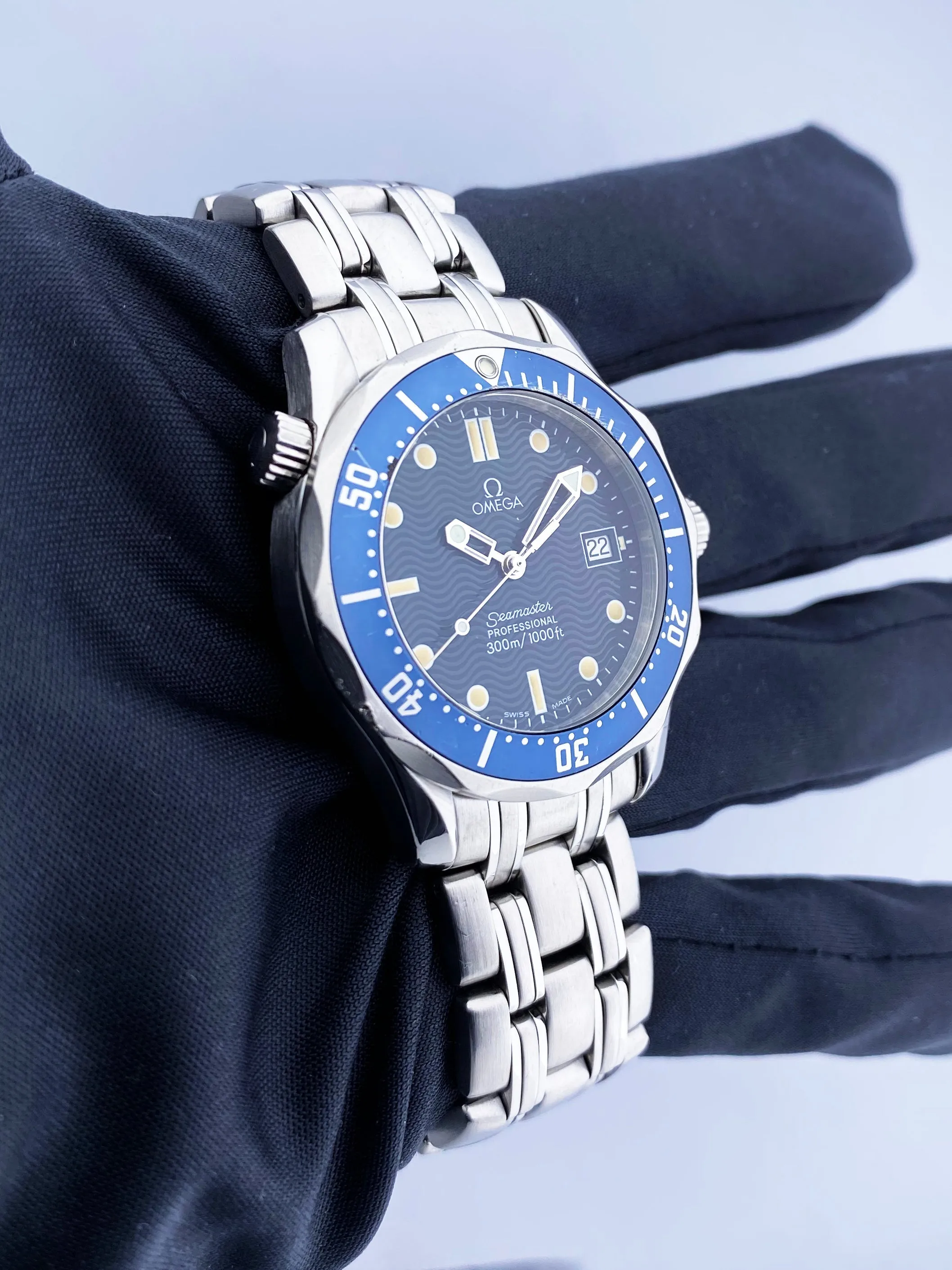 Omega Seamaster Professional 2516.80.00 Midsize Men's Watch