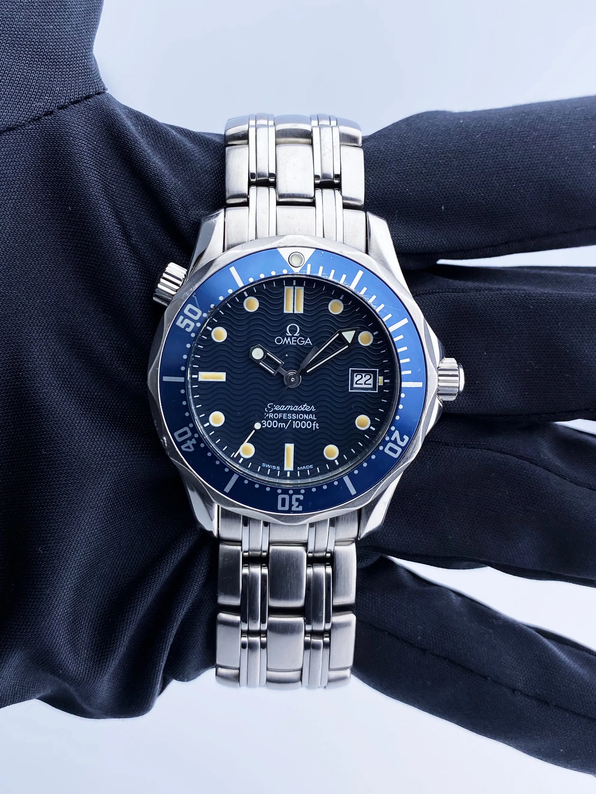 Omega Seamaster Professional 2516.80.00 Midsize Men's Watch