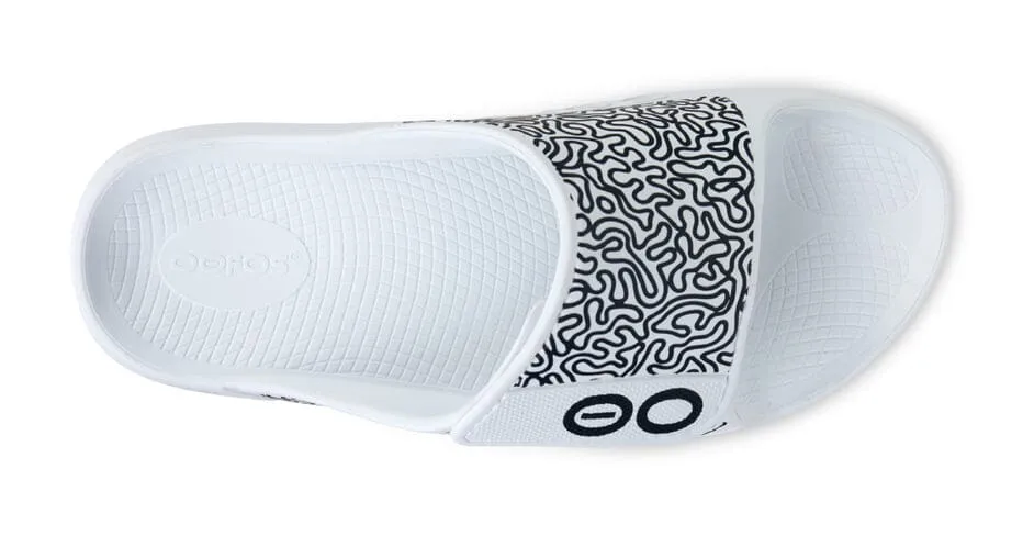 OOFOS Unisex OOahh Sport Flex Limited Slide Sandal - White Labyrinth