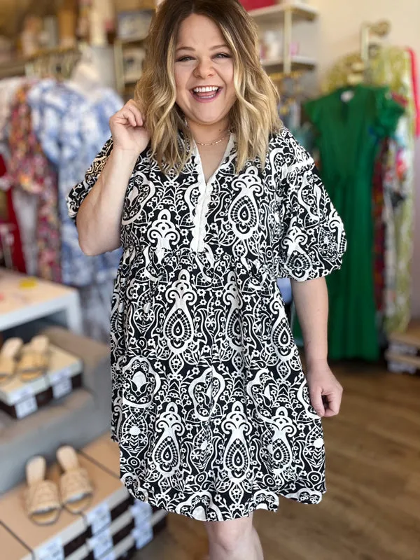 "All Gussied Up" Curvy Black & White Dress