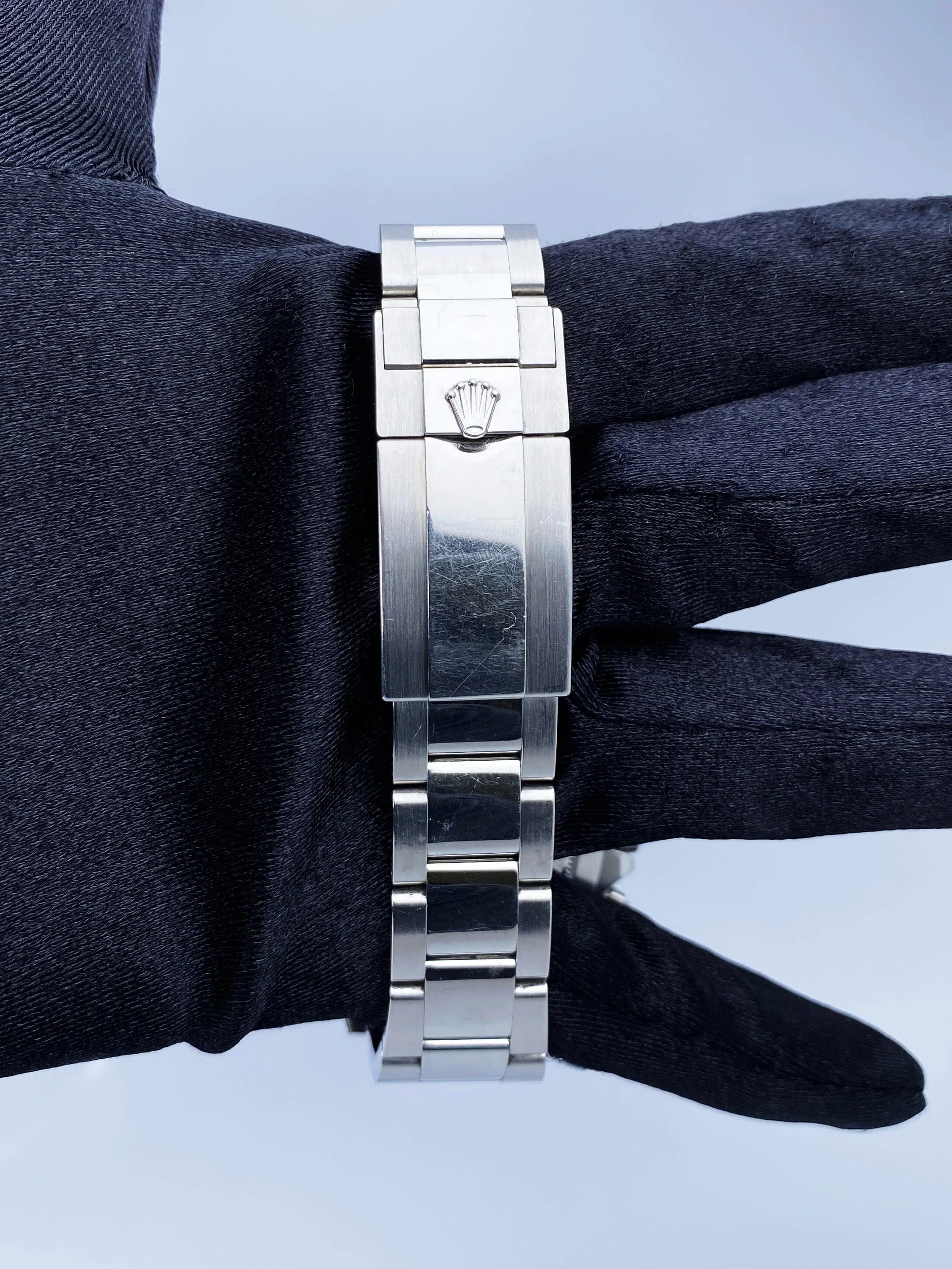 Rolex Daytona 116520 Black Dial Steel Mens Watch Box Papers