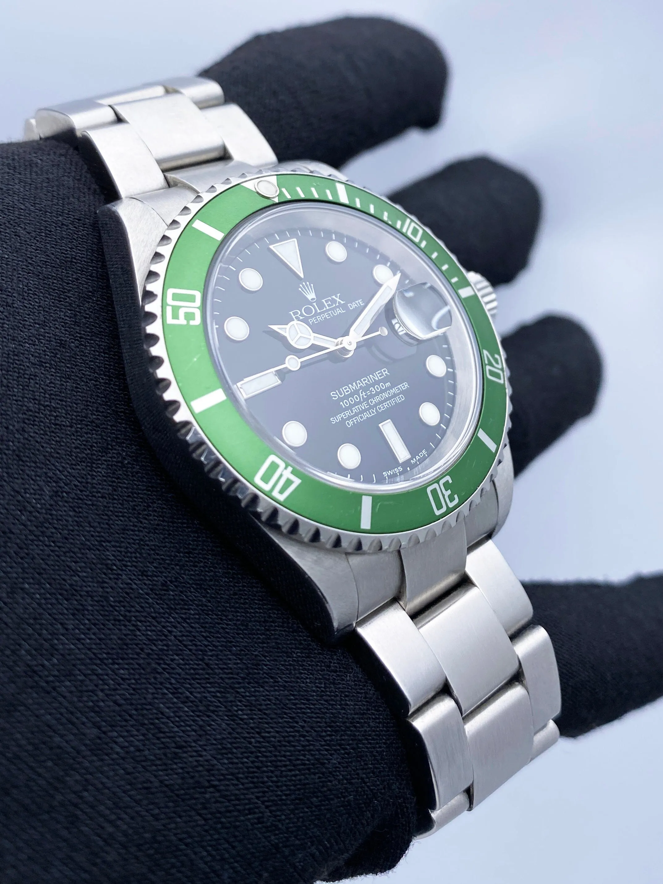 Rolex Submariner 16610LV Kermit Bezel Flat 4 Mens Watch