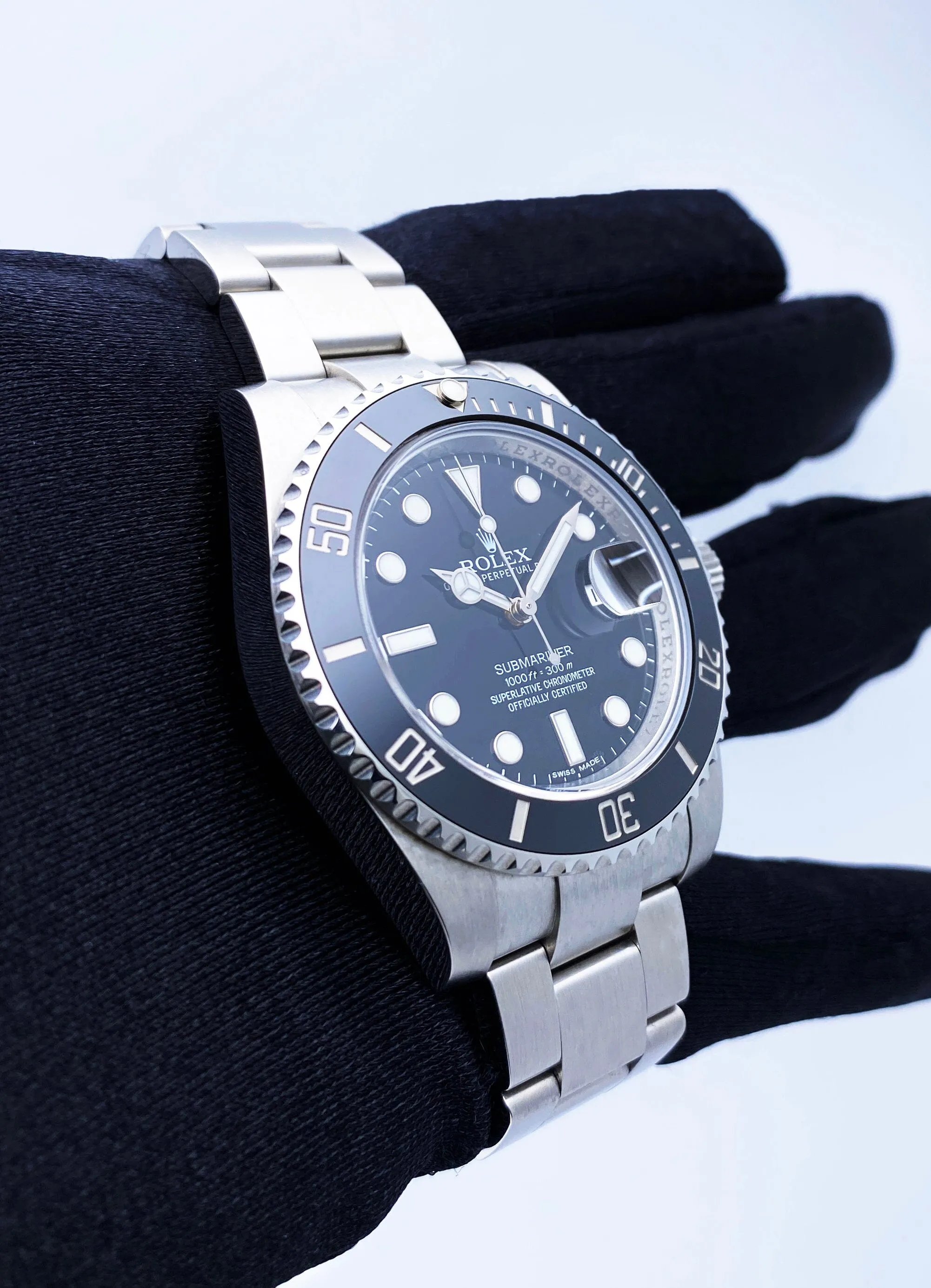 Rolex Submariner Date 116610LN Mens Watch Box Papers