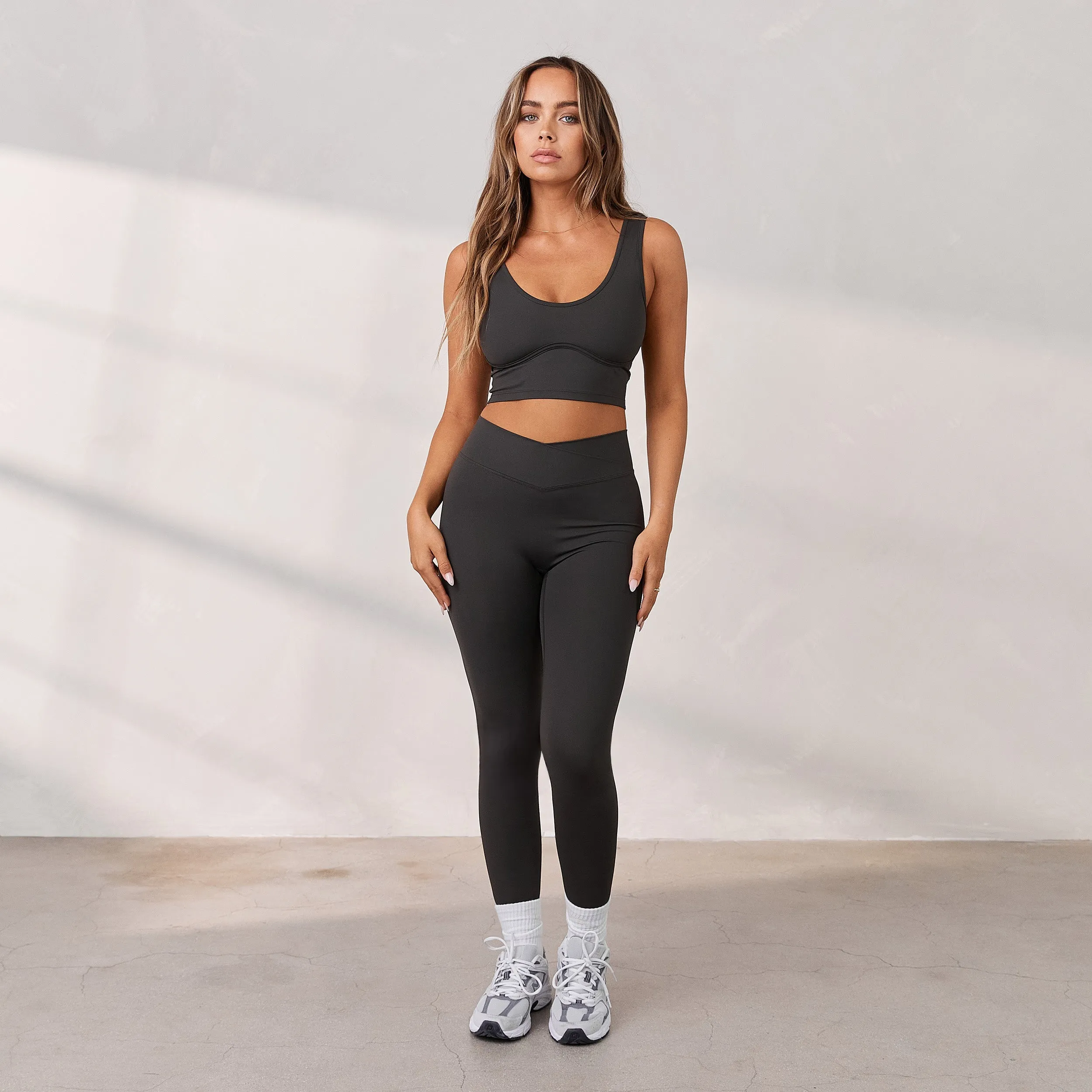 Silhouette Crossover Leggings - Noir Délavé