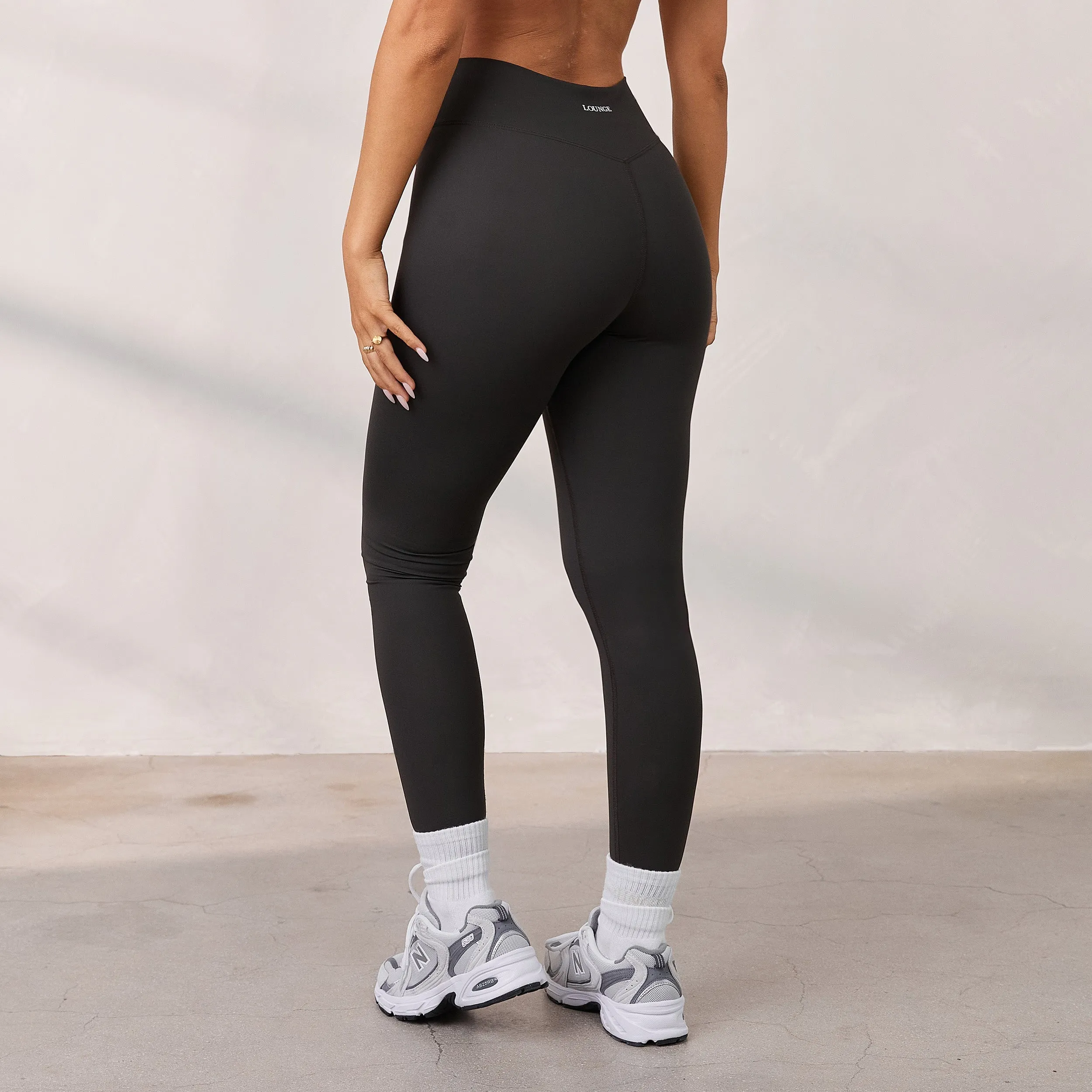 Silhouette Crossover Leggings - Noir Délavé