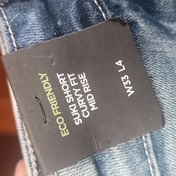 Silver Jeans Plus Size Suki Curvy Fit Mid Rise Shorts Size 33