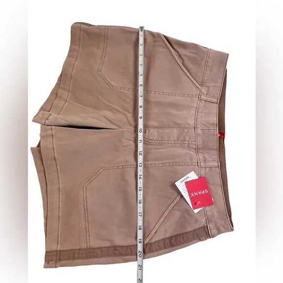 Spanx 6” Twill Chino Shorts