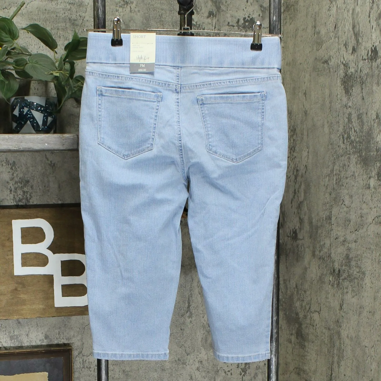 Style & Co. Petite Avery Pull On Skimmer Jeans