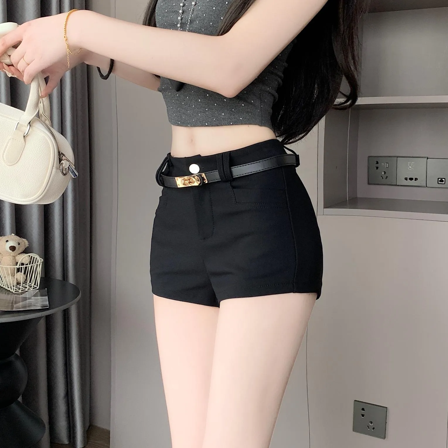 Stylish and Slimming Women's Solid Chino Shorts