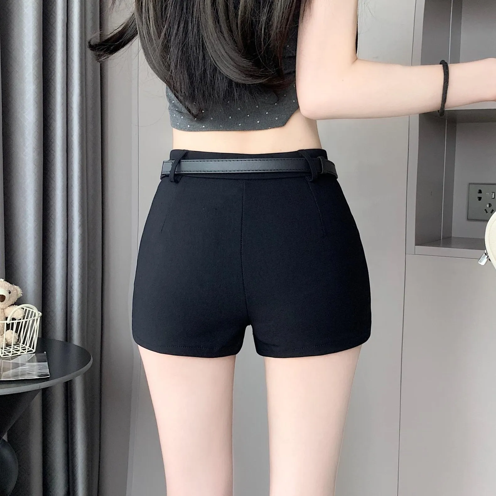 Stylish and Slimming Women's Solid Chino Shorts