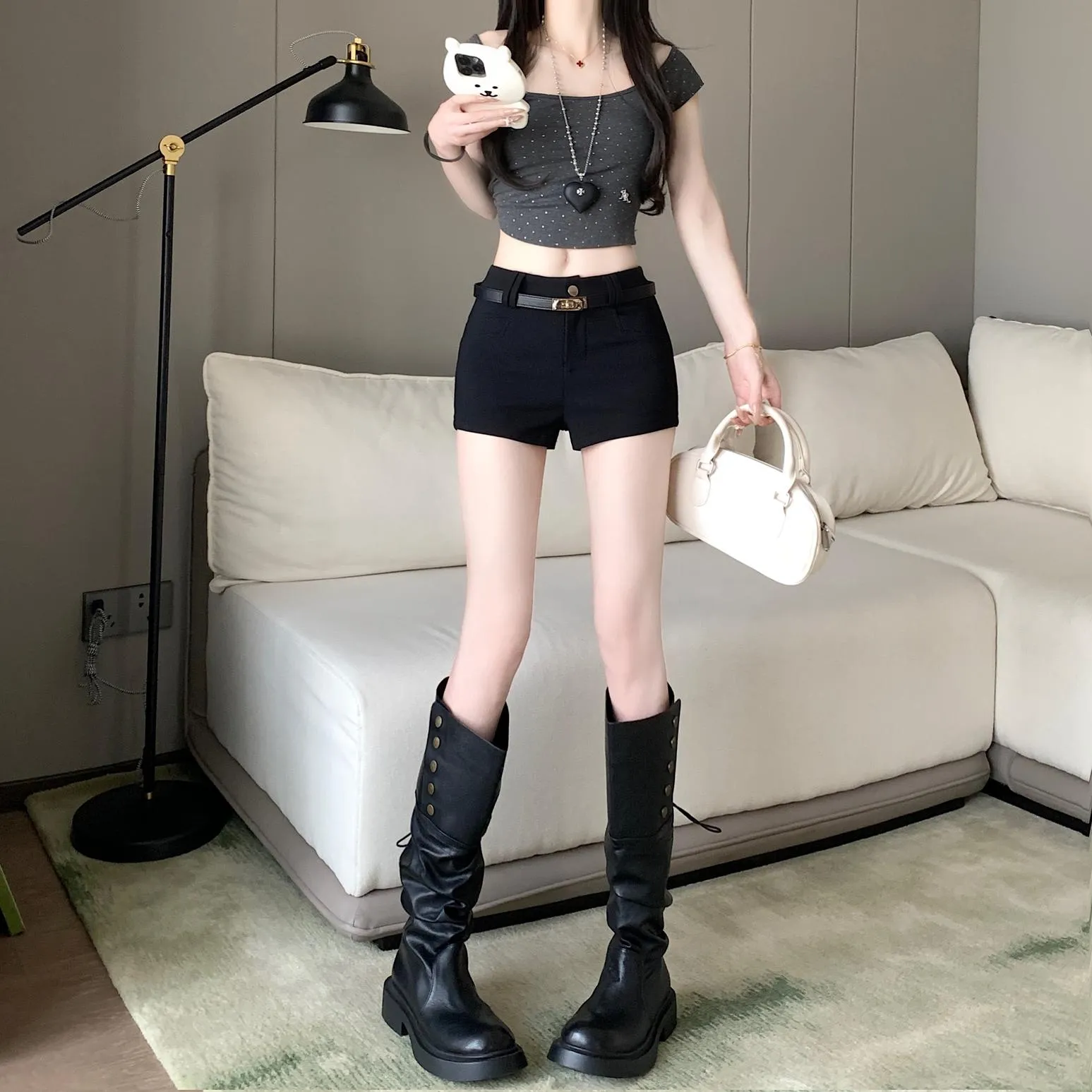 Stylish and Slimming Women's Solid Chino Shorts
