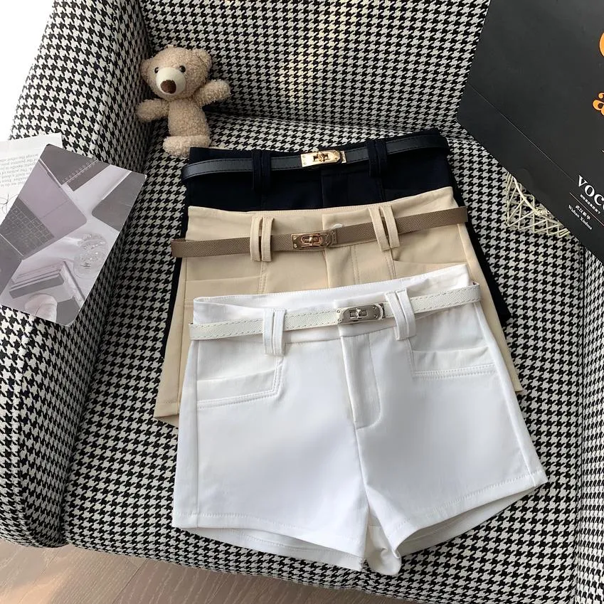 Stylish and Slimming Women's Solid Chino Shorts